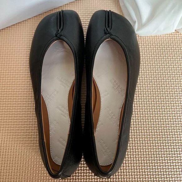 NEW Maison Margiela Tabi Ballet Flats Black Leather Split-Toe · Size 38 - Picture 1 of 8